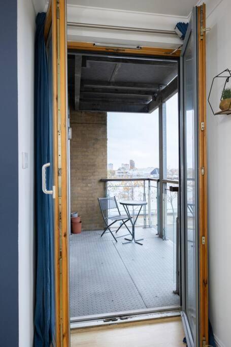 Morden London Apartment, By The Sea With Free Parking Exterior photo