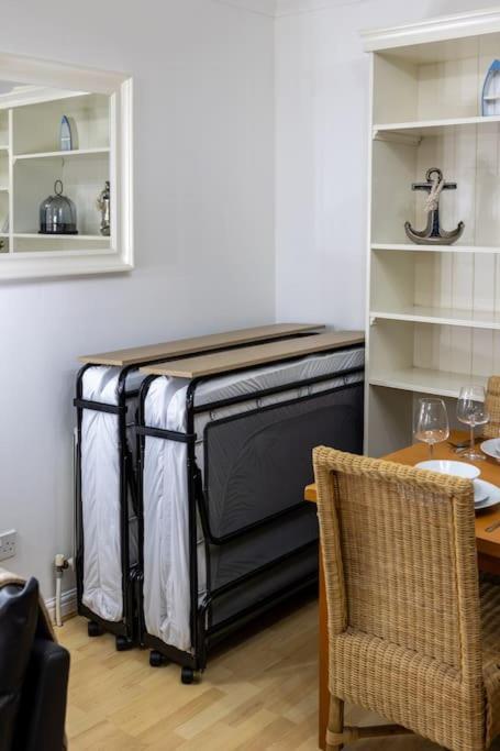 Morden London Apartment, By The Sea With Free Parking Exterior photo